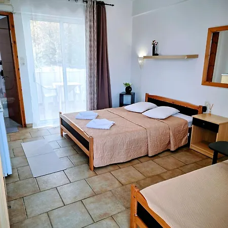 Philoxenia 3* ستافروس