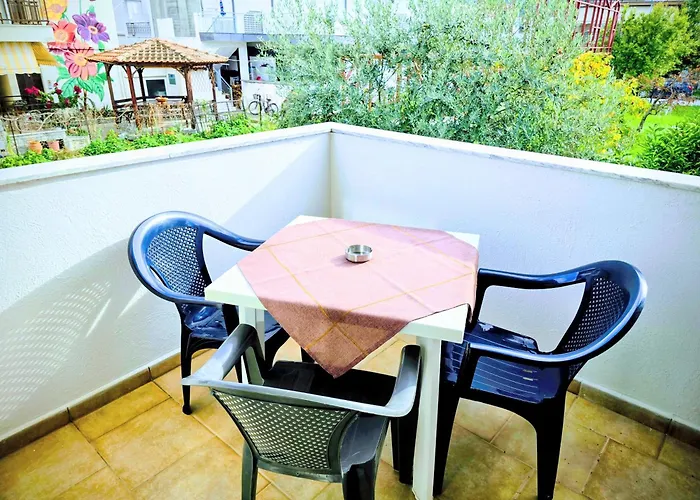 Philoxenia Aparthotel 3*