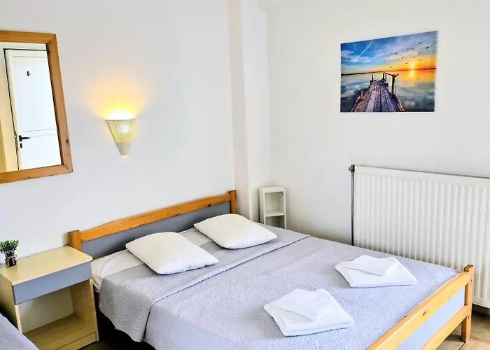 Philoxenia Aparthotel 3*