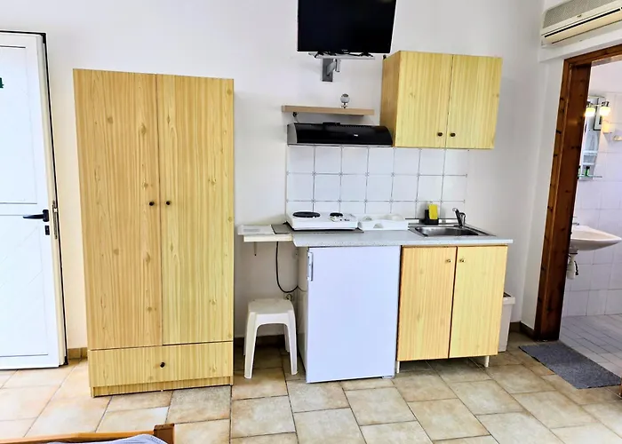 Aparthotel Philoxenia