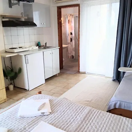 Philoxenia Apart-hotel 3*